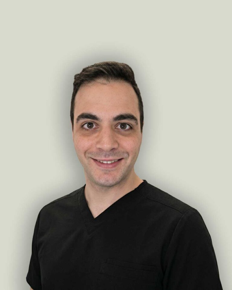 Dr Ashley Bloom | Gastroenterologist | Sandy Hill Medical Centre